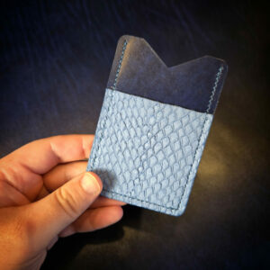 Porte-cartes Thalassa en cuir pleine fleur tannage végétal avec insert en cuir marin français